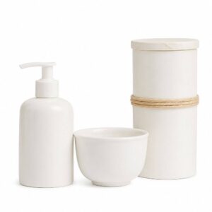 Kit higiene bebê 4 peças Porcelana branca Tampa Pinus com molhadeira